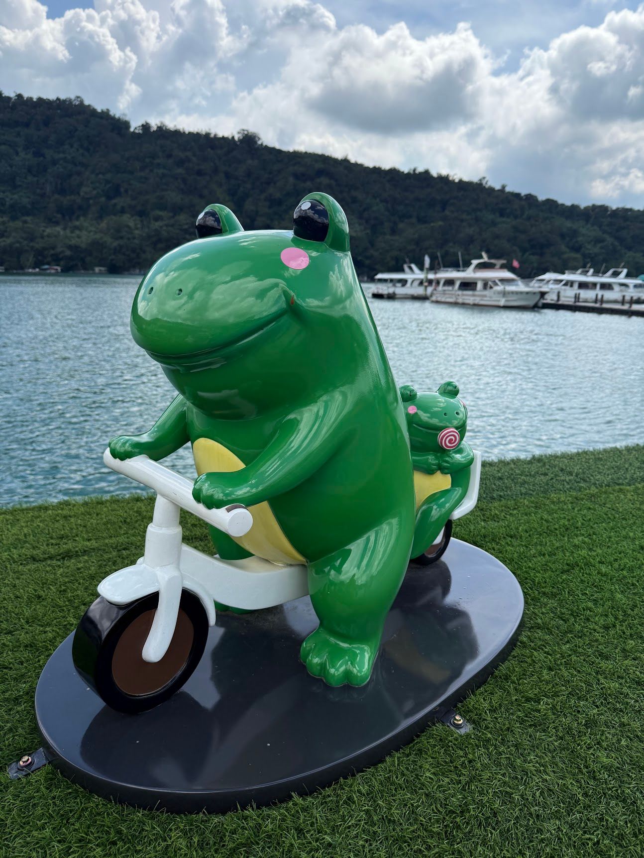 Image 23 from album: "taiwan""